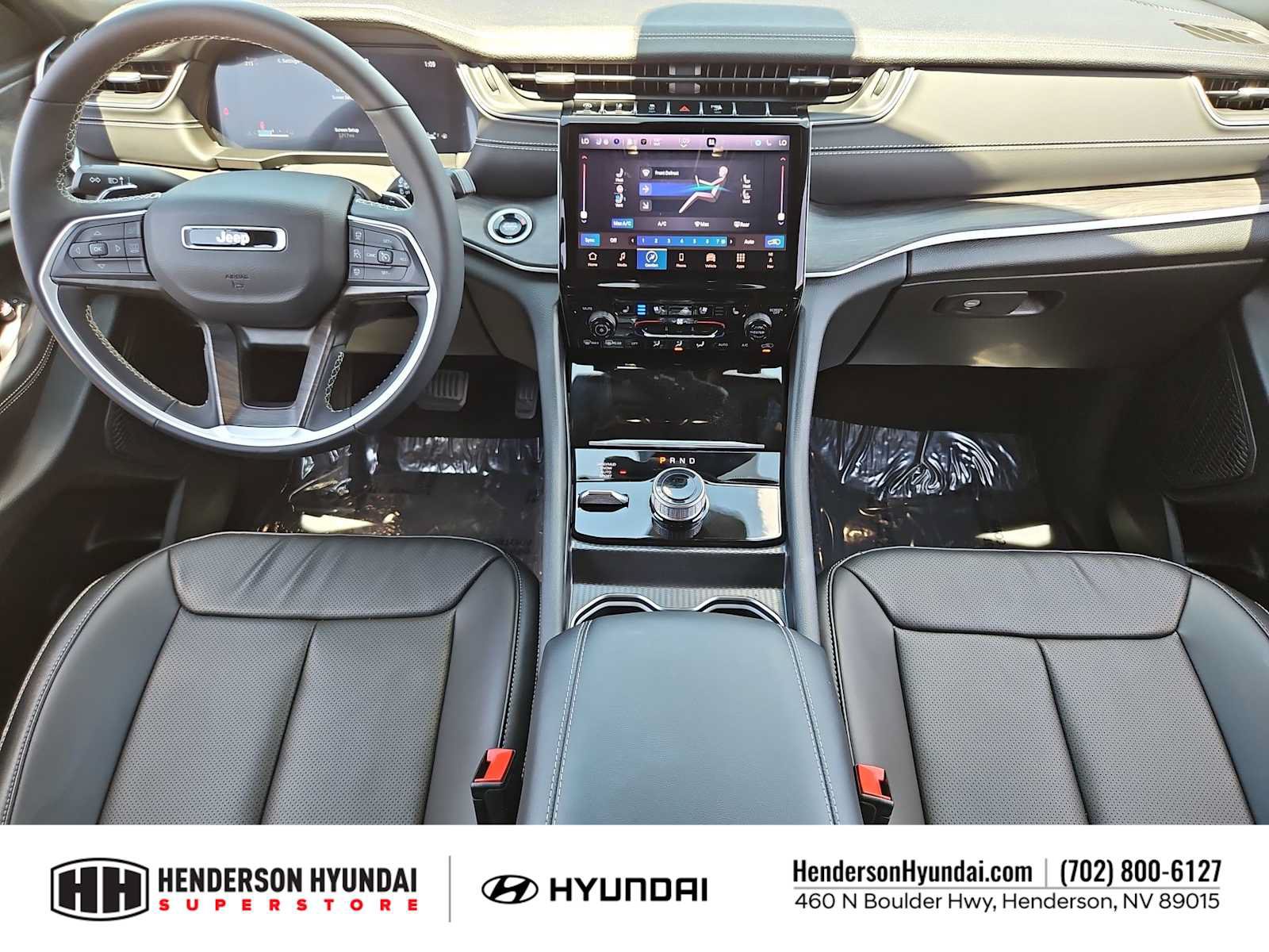 Used 2025 Jeep Grand Cherokee Limited w/ Luxury Tech Group II AWD/4WD image 15