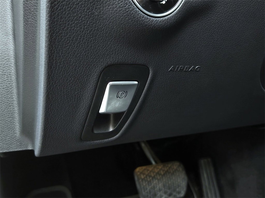 Used 2017 Mercedes-Benz E 300 image 16