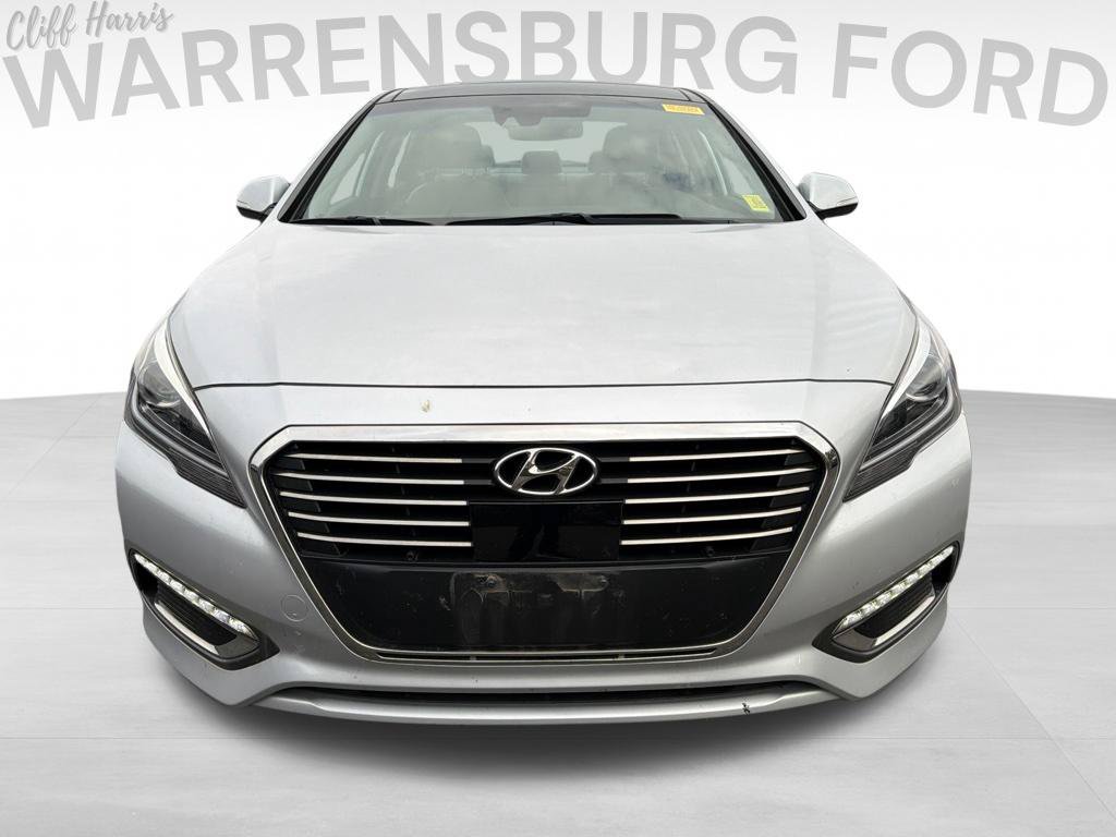Used 2017 Hyundai Sonata Limited w/ Ultimate Package 02 FWD image 2