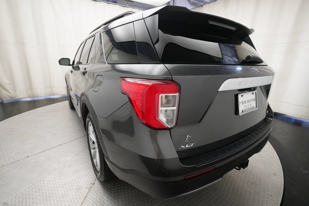 Used 2020 Ford Explorer XLT w/ Equipment Group 202A AWD/4WD image 35