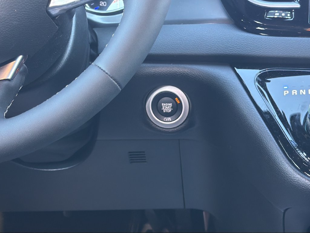 Used 2026 Chrysler Pacifica Select FWD image 23