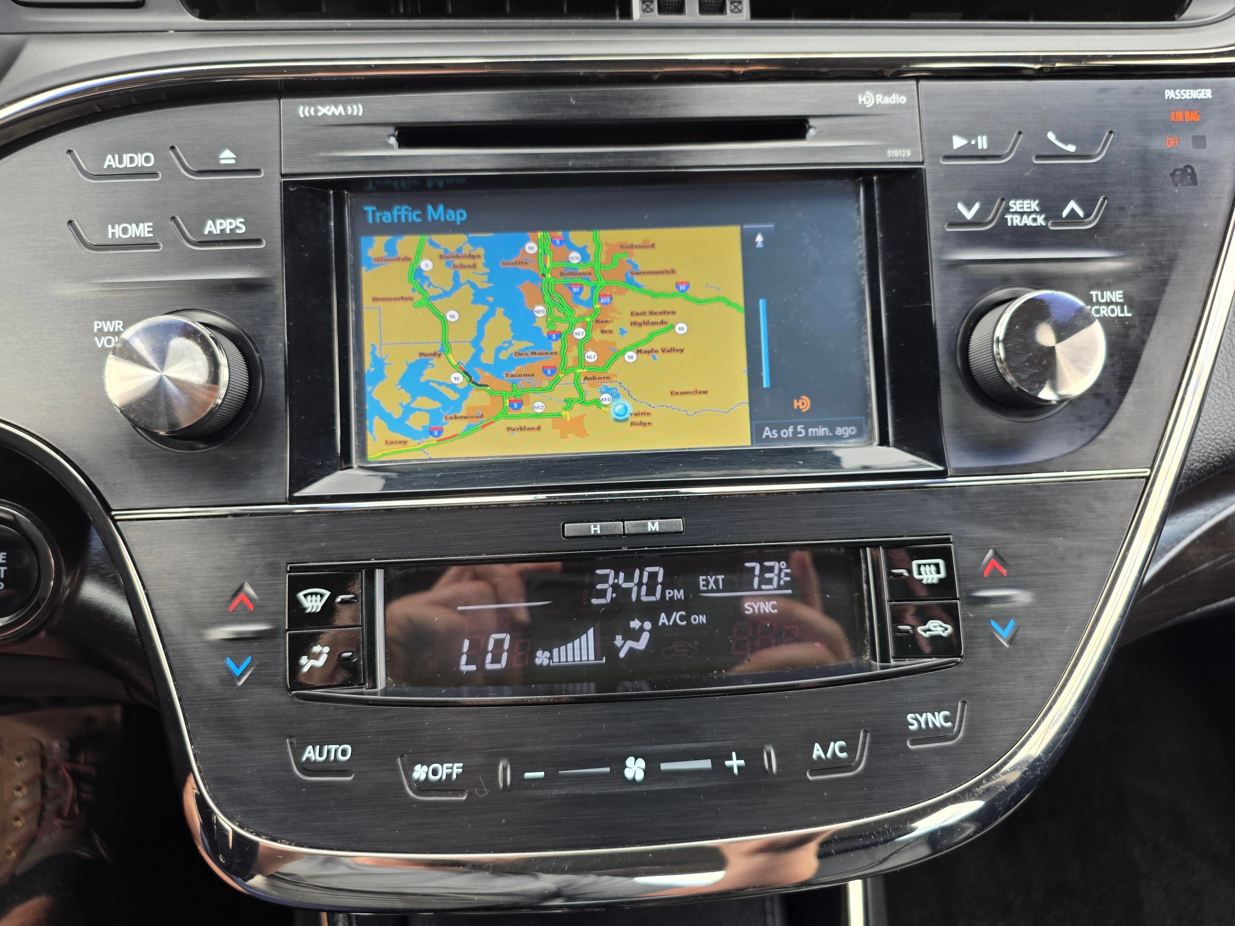 Used 2018 Toyota Avalon XLE FWD image 16
