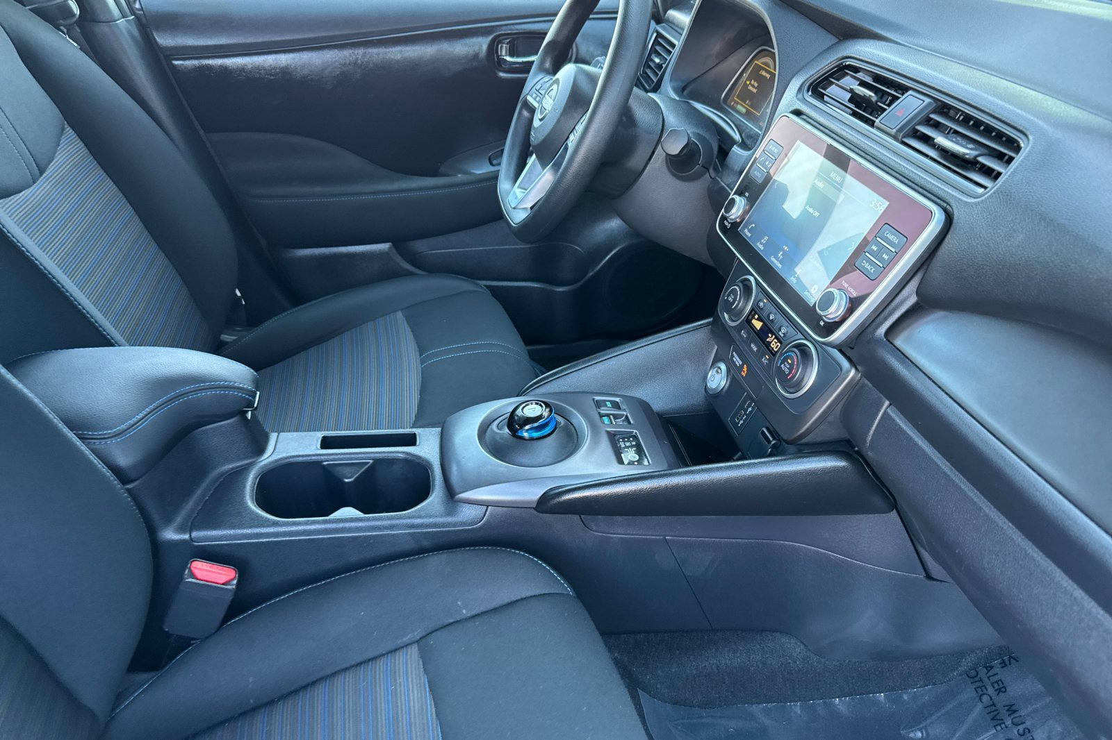 Certified 2025 Nissan Leaf S FWD image 20