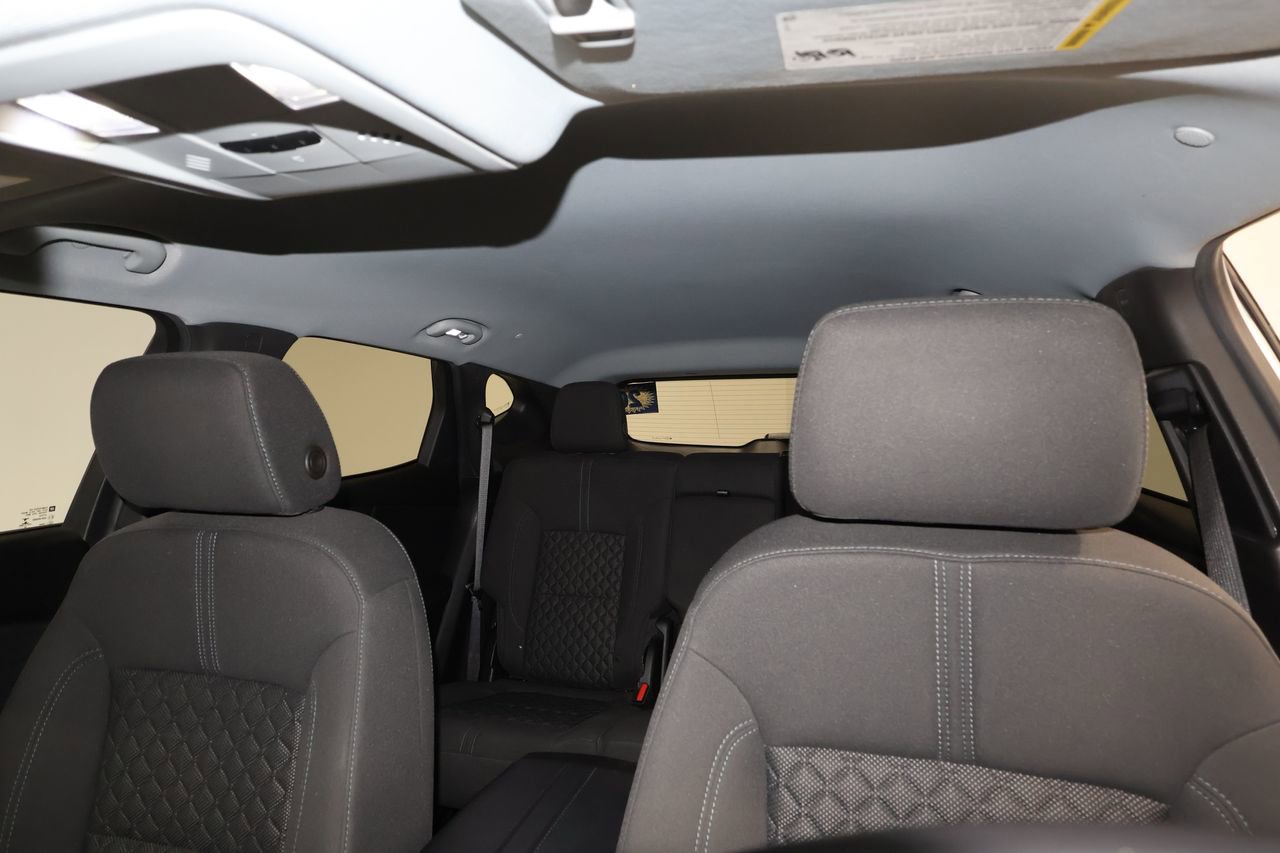 Used 2020 Chevrolet Blazer LT FWD image 17
