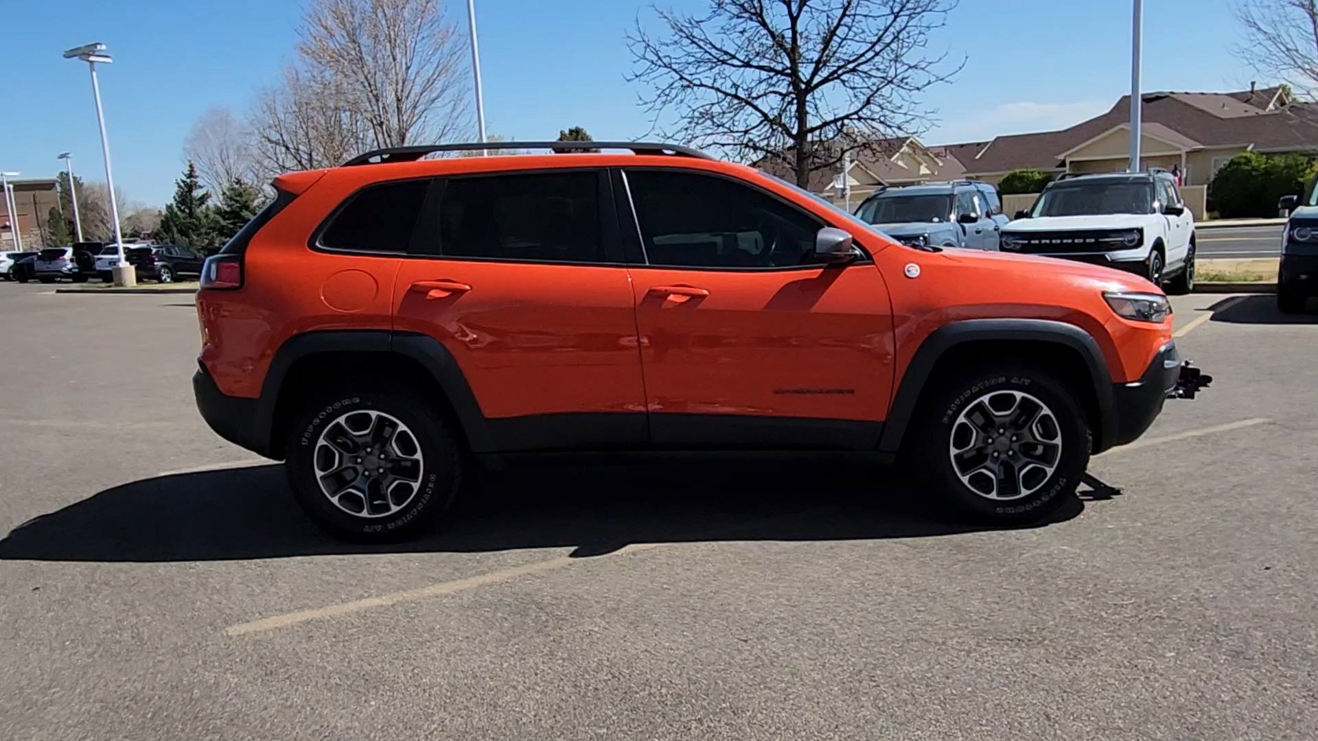 Used 2021 Jeep Cherokee Trailhawk AWD/4WD image 11
