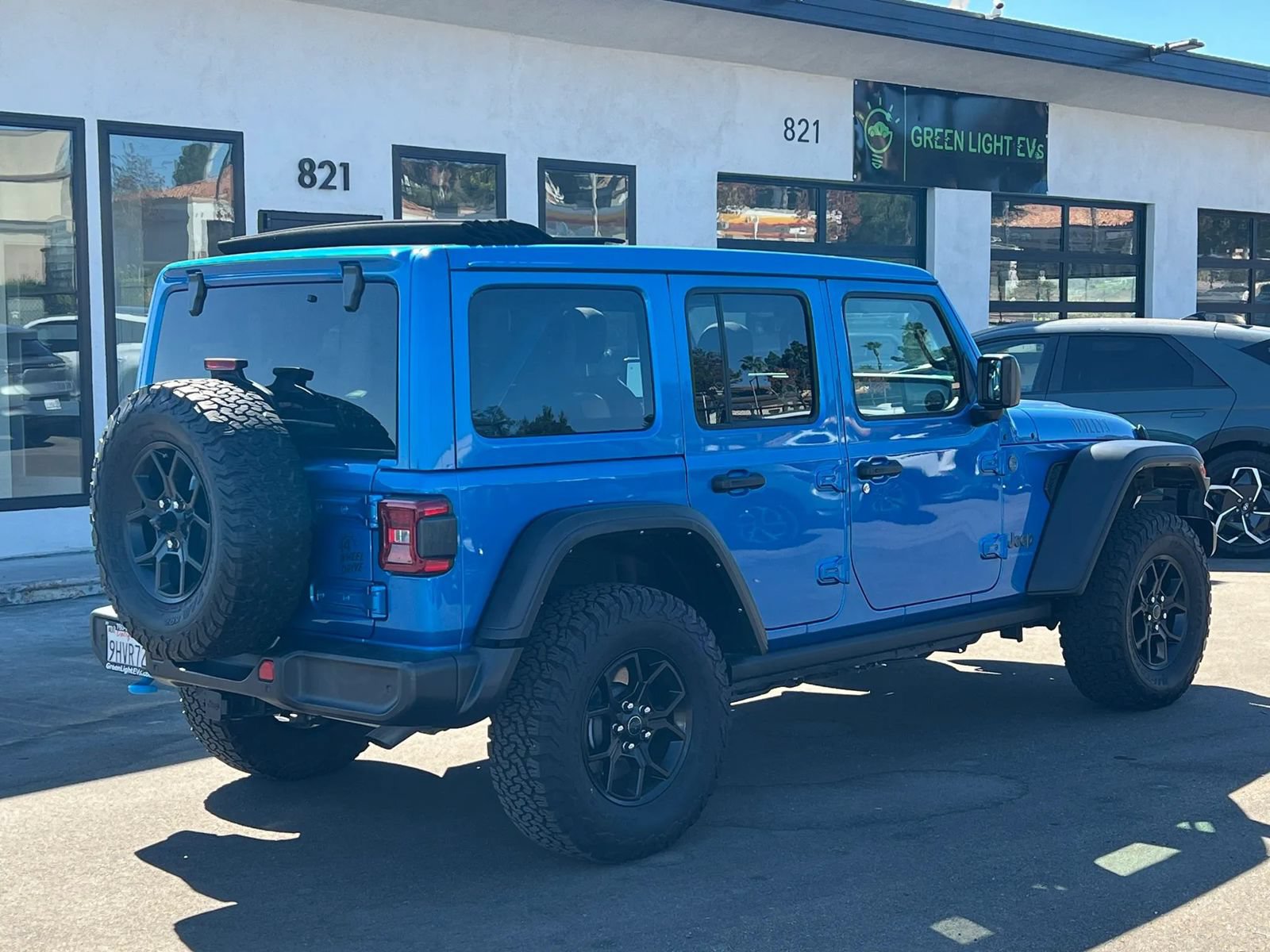 Used 2024 Jeep Wrangler Unlimited AWD/4WD image 6