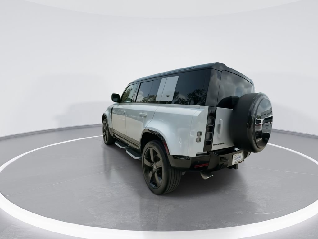 Used 2023 Land Rover Defender 110 V8 AWD/4WD image 8