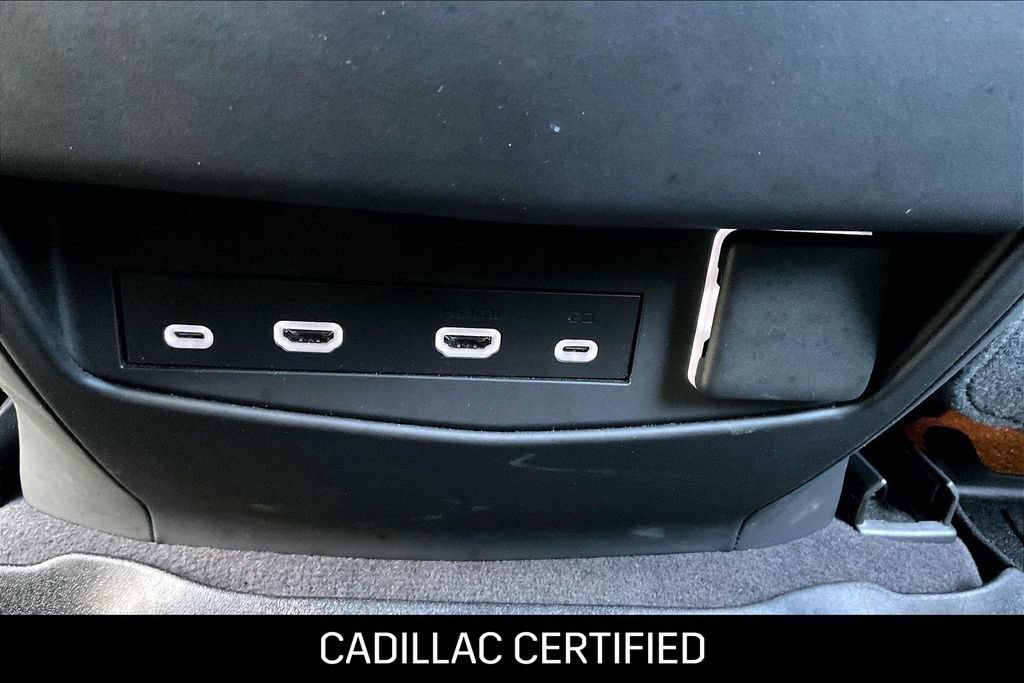 Certified 2024 Cadillac Escalade ESV V w/ Heavy-Duty Trailer Package AWD/4WD image 37