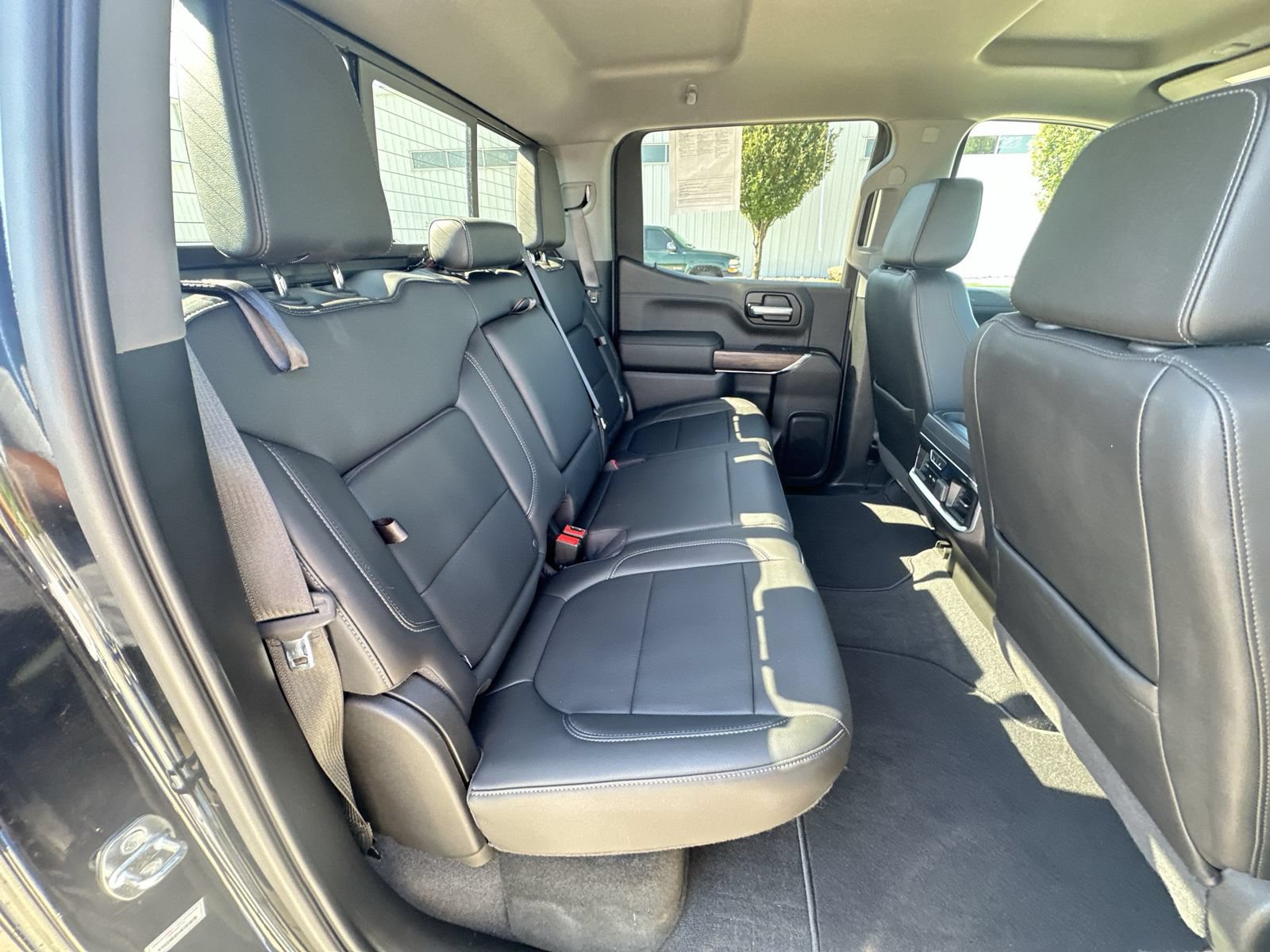 Used 2020 GMC Sierra 1500 SLT w/ SLT Premium Plus Package AWD/4WD image 26