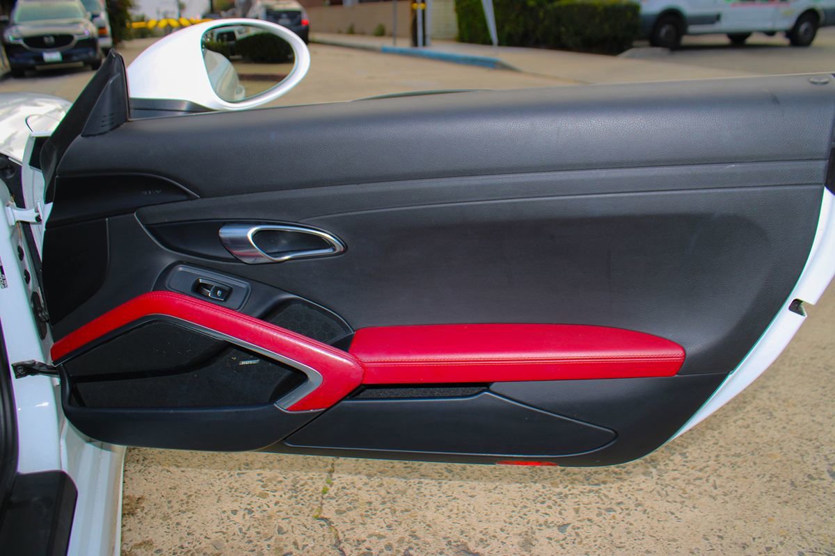 Used 2019 Porsche 718 Boxster RWD image 43