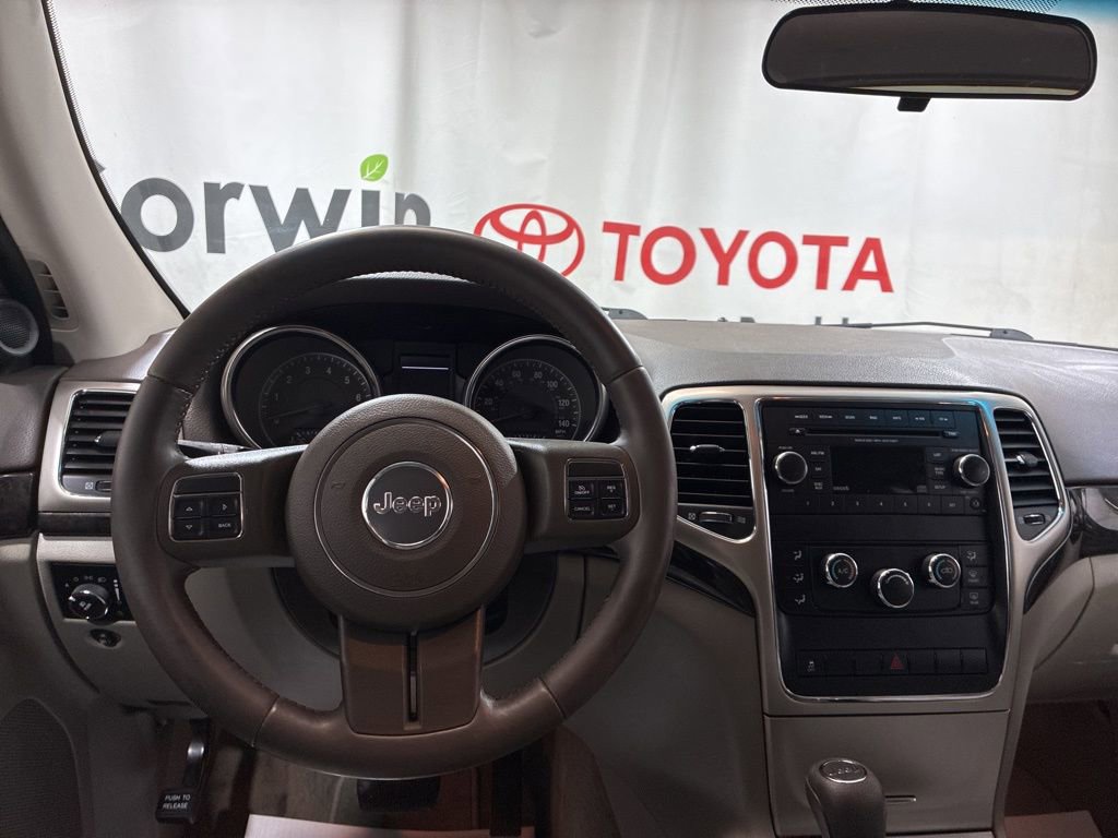 Used 2013 Jeep Grand Cherokee Laredo w/ Laredo E Group AWD/4WD image 22