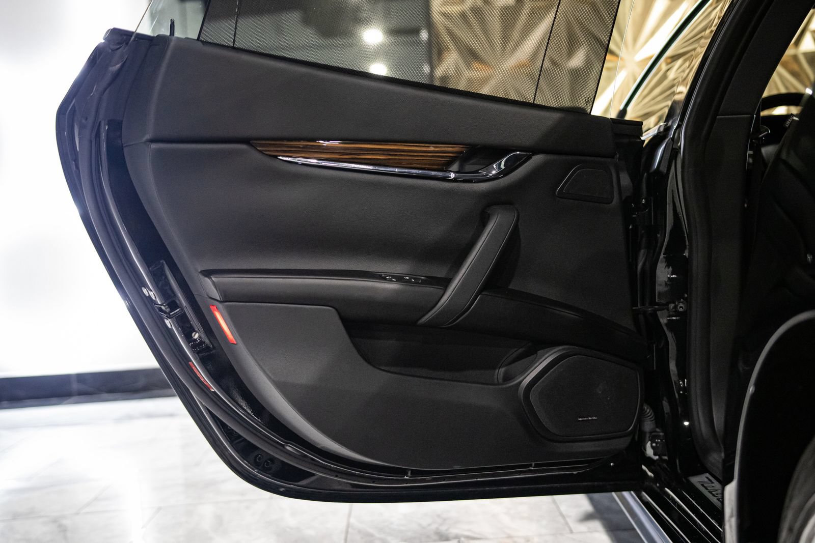 Used 2019 Maserati Quattroporte S Q4 AWD/4WD image 24
