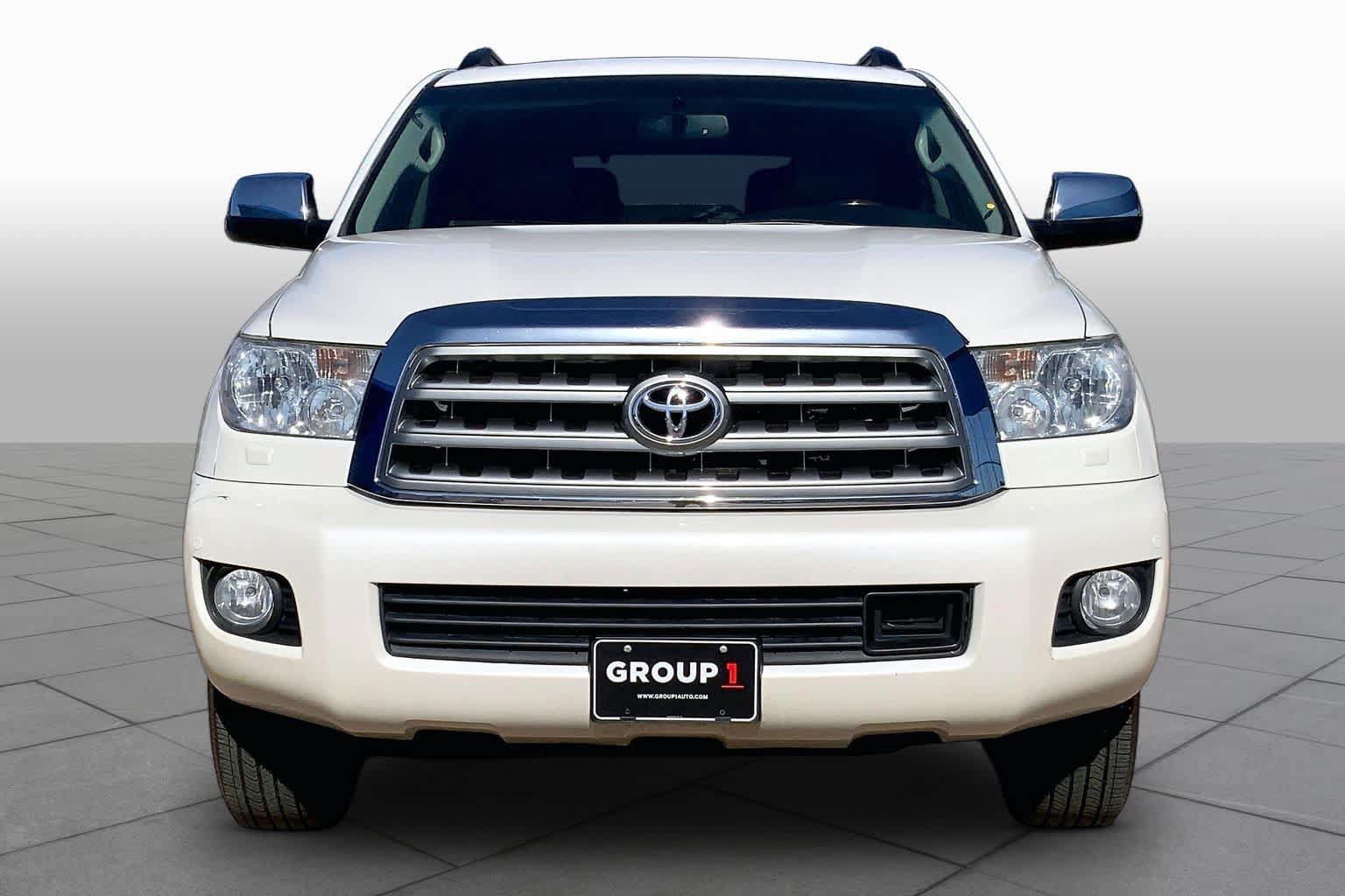 Used 2017 Toyota Sequoia Platinum RWD image 4