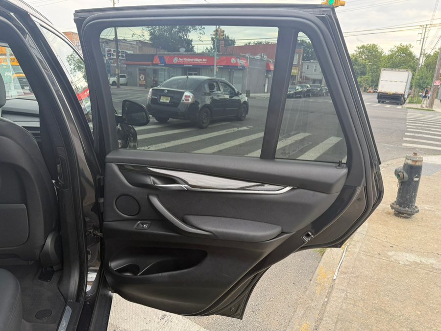 Used 2018 BMW X5 xDrive35i AWD/4WD image 25