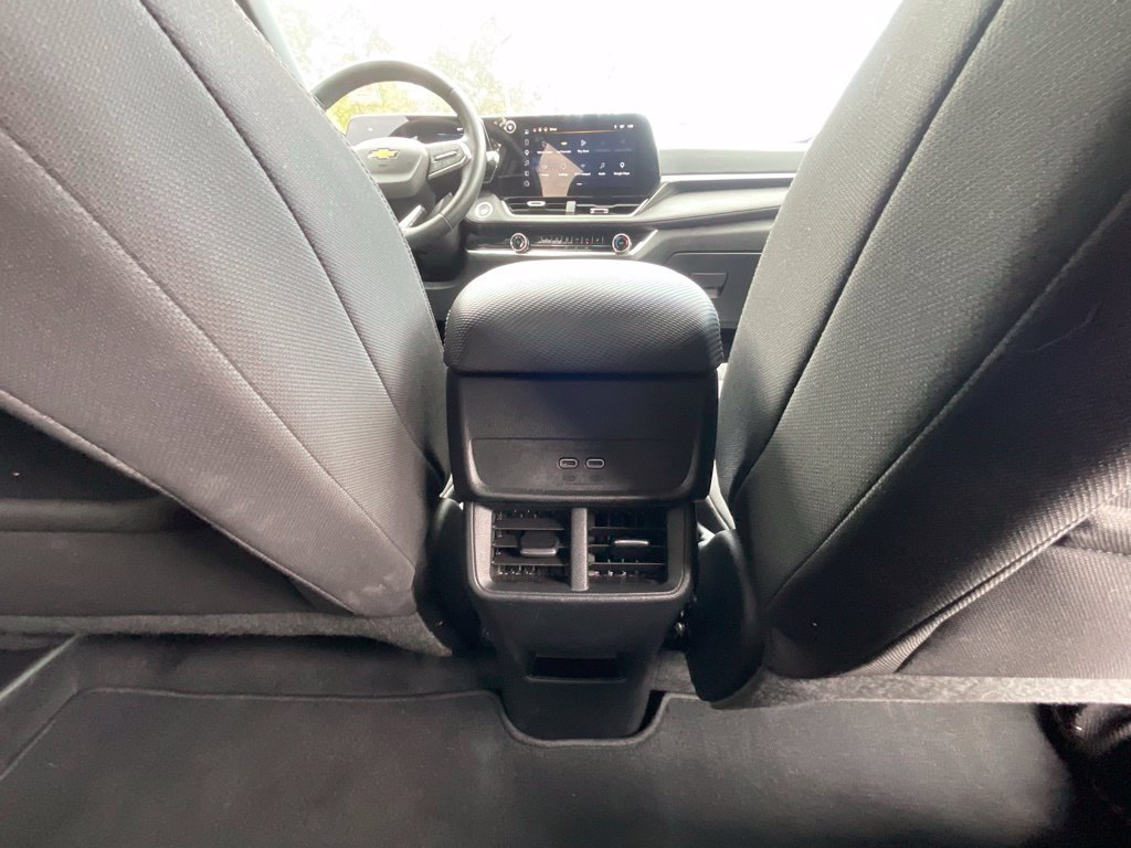 Used 2026 Chevrolet Equinox LT AWD/4WD image 25