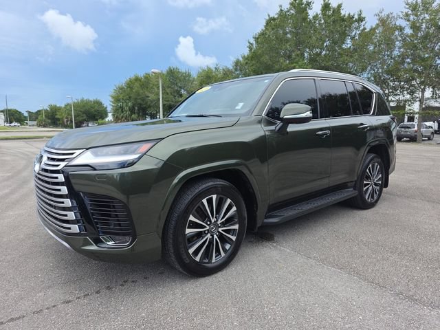Used 2024 Lexus LX 600 4WD w/ Premium Package image 7