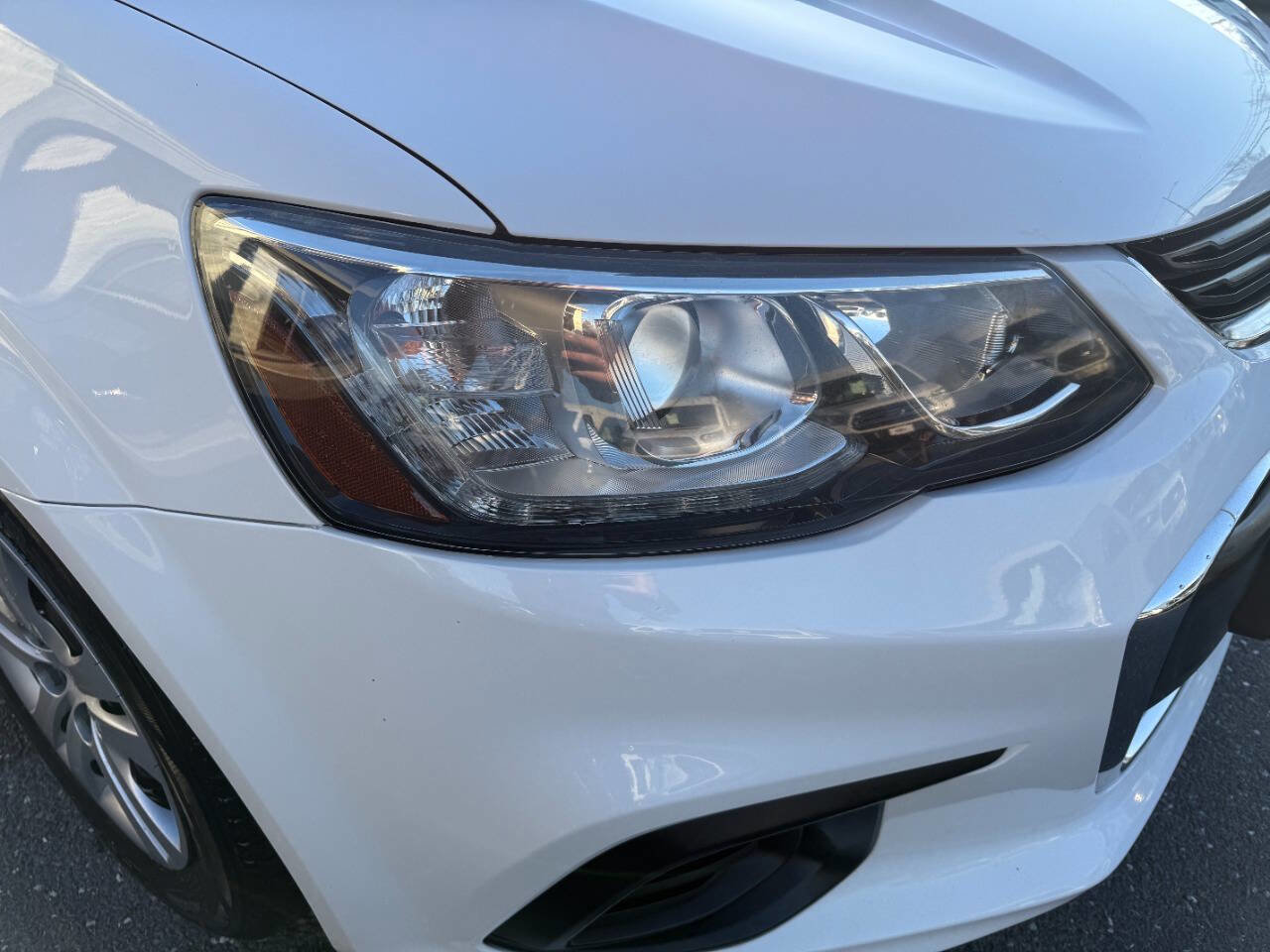 Used 2018 Chevrolet Sonic LT image 33