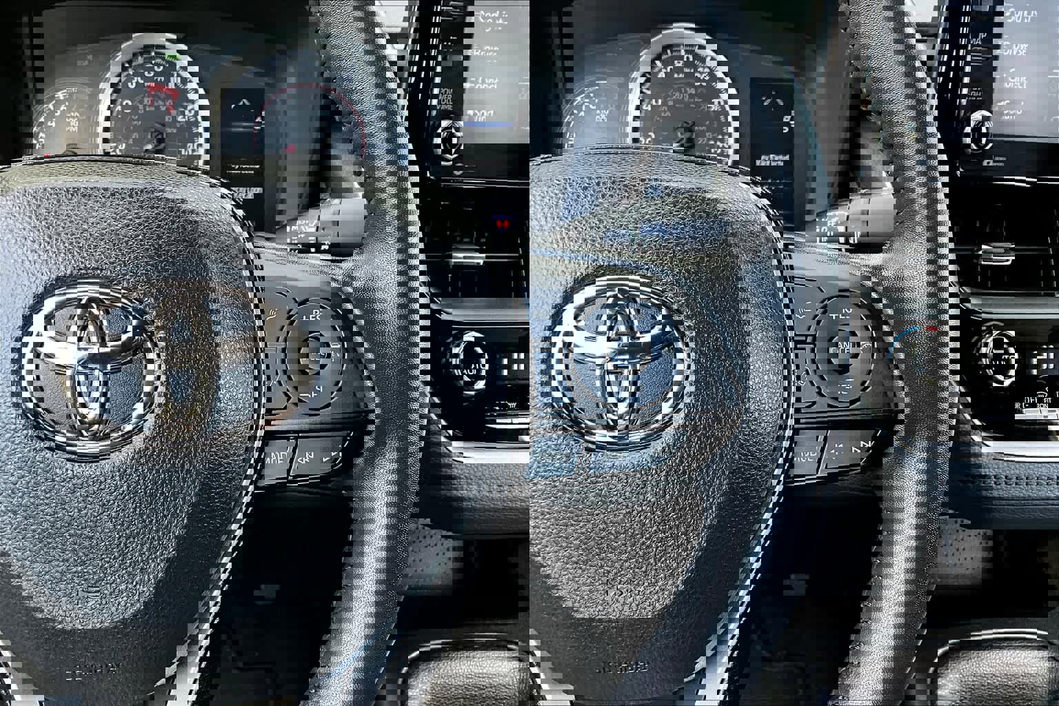 Certified 2022 Toyota Corolla SE w/ SE Premium Package image 25