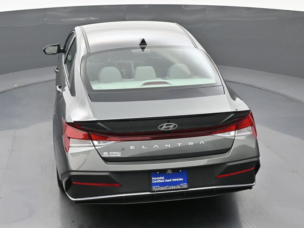 Certified 2025 Hyundai Elantra Sport image 39