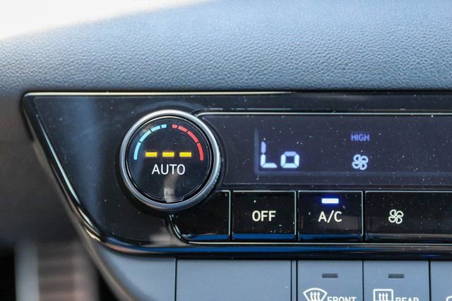 New 2026 Hyundai Elantra Sport FWD image 17