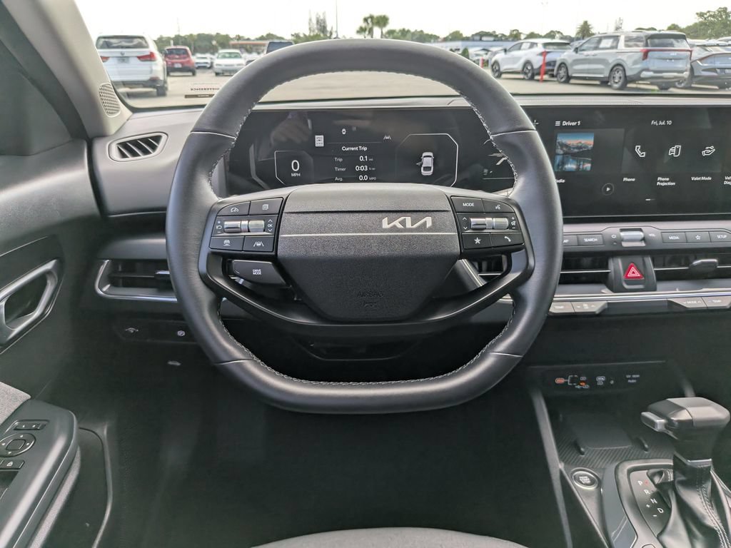 Certified 2025 Kia K4 EX FWD image 15
