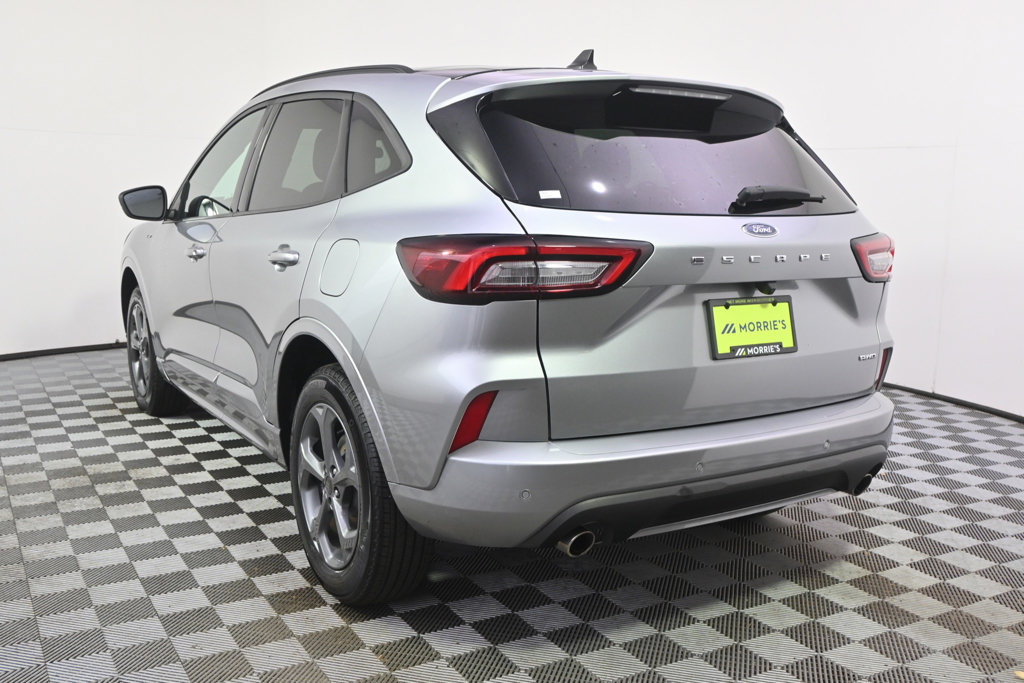 Used 2024 Ford Escape ST-Line w/ Tech Pack #1 AWD/4WD image 4