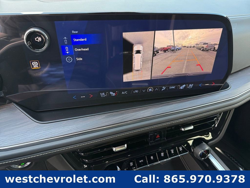 New 2026 Chevrolet Suburban Premier image 17