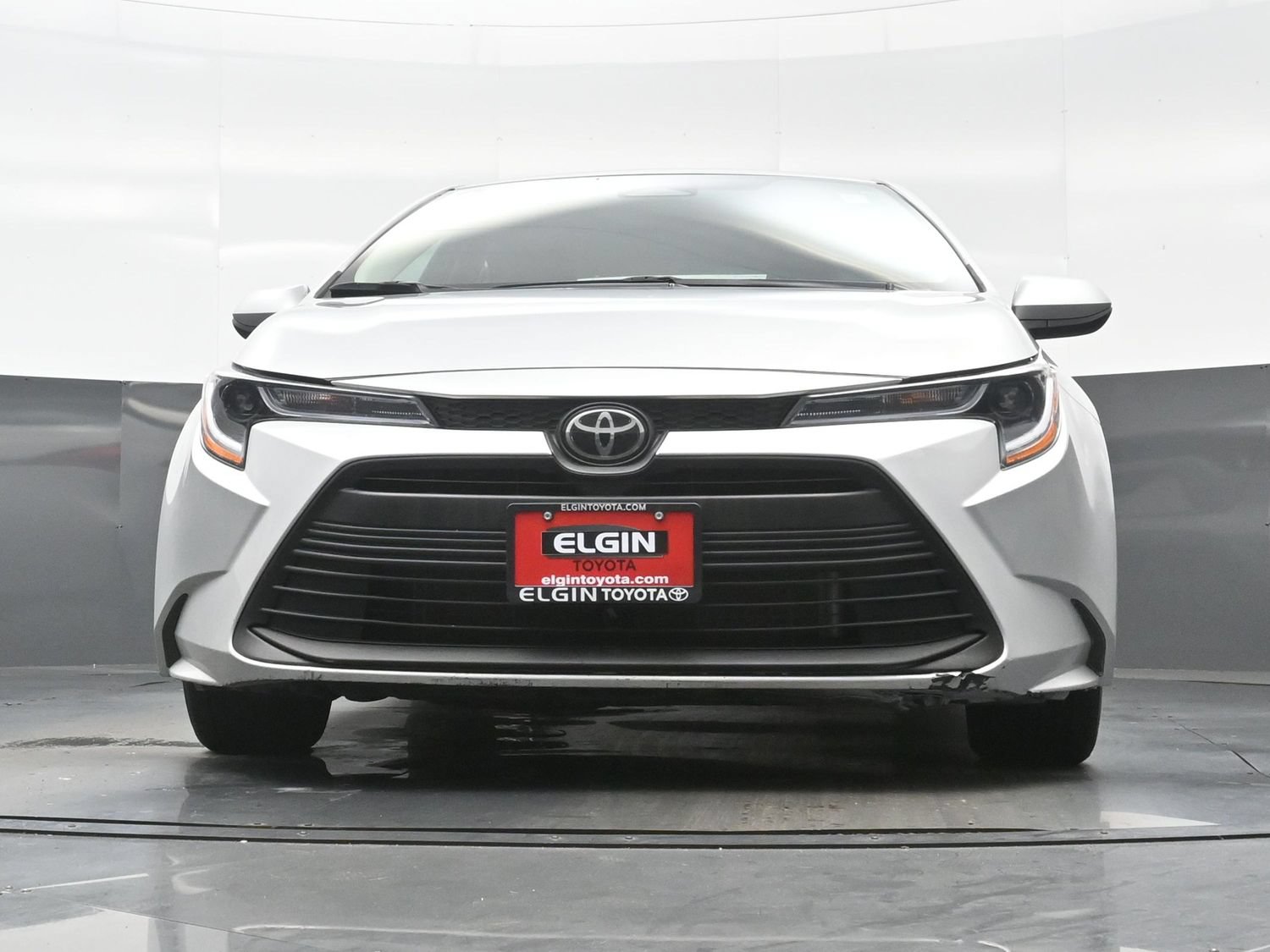 Used 2025 Toyota Corolla LE FWD image 25