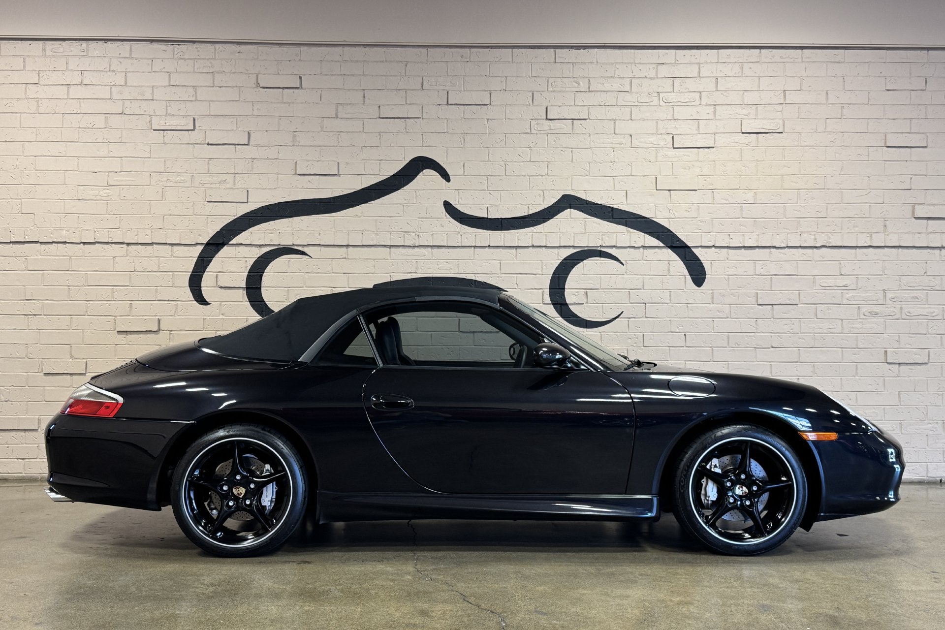 Used 2003 Porsche 911 Carrera 4 AWD/4WD image 5
