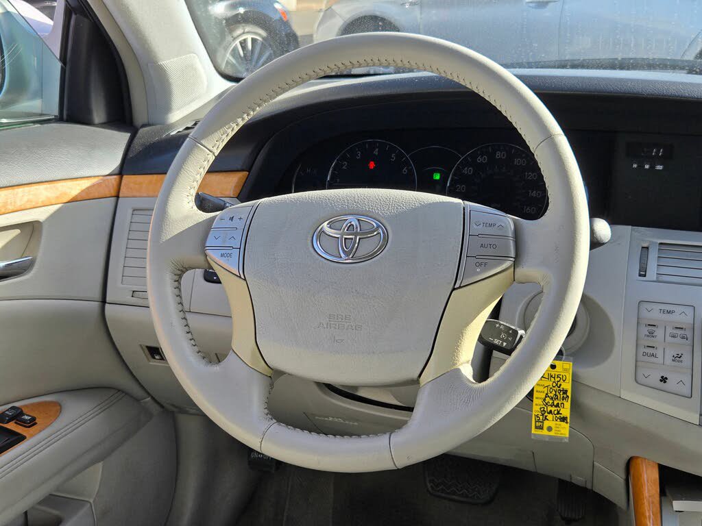 Used 2006 Toyota Avalon XLS FWD image 21