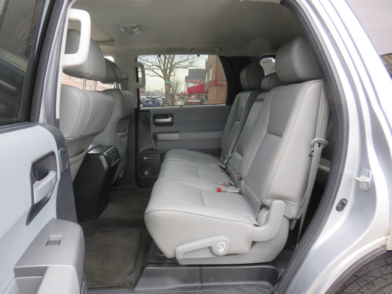 Used 2012 Toyota Sequoia Limited image 21