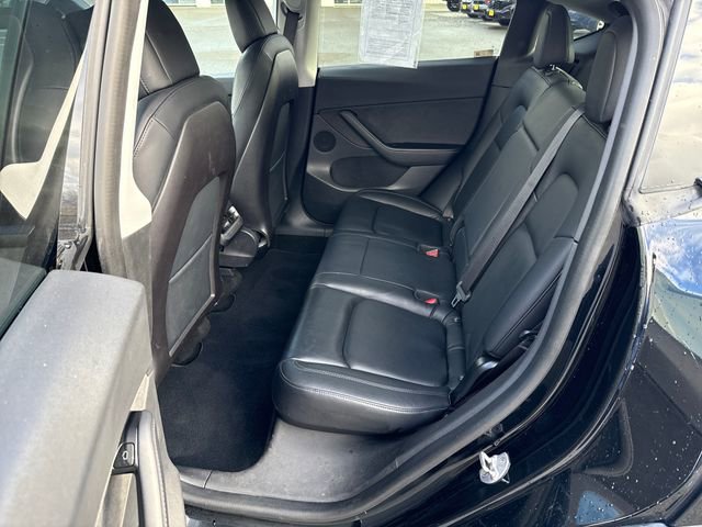 Used 2020 Tesla Model Y Long Range image 17