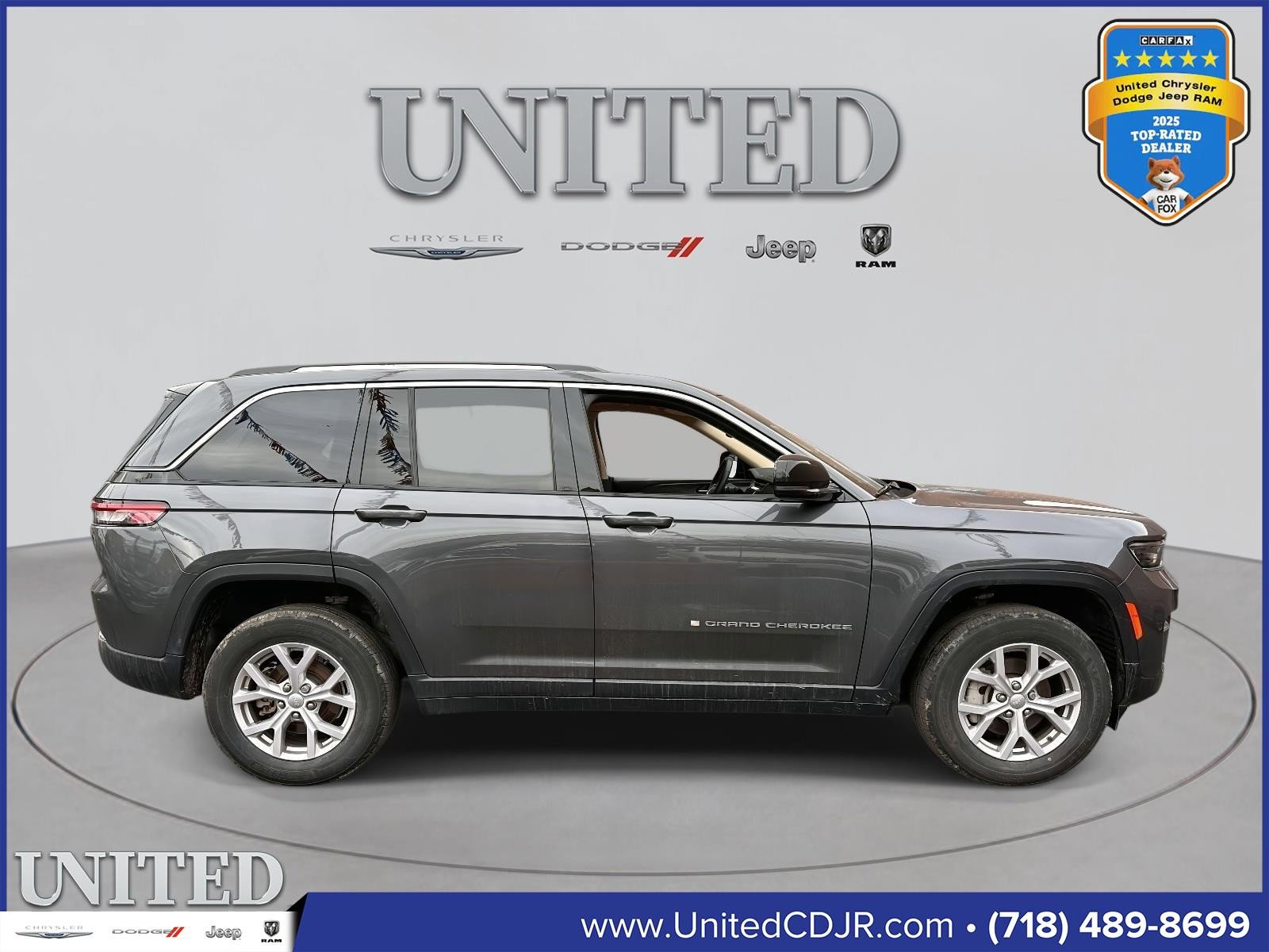 Used 2022 Jeep Grand Cherokee Limited image 2