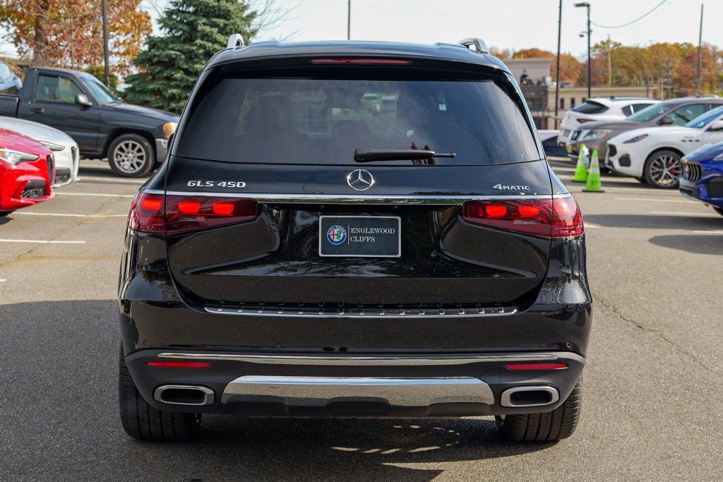 Used 2025 Mercedes-Benz GLS 450 4MATIC image 6