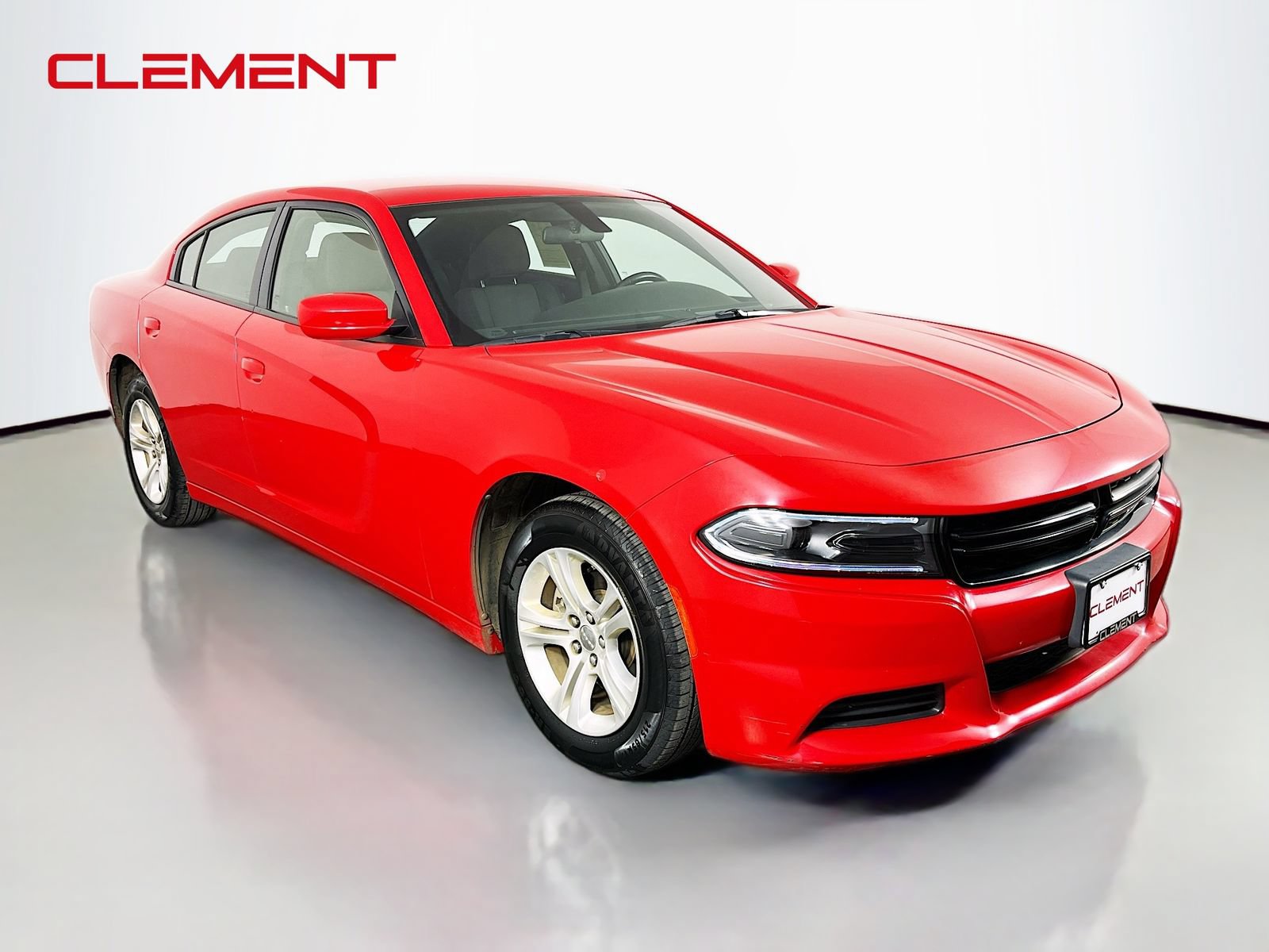 Used 2022 Dodge Charger SXT RWD image 4