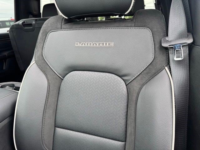 New 2026 RAM 1500 Laramie w/ Sport Appearance Package AWD/4WD image 30