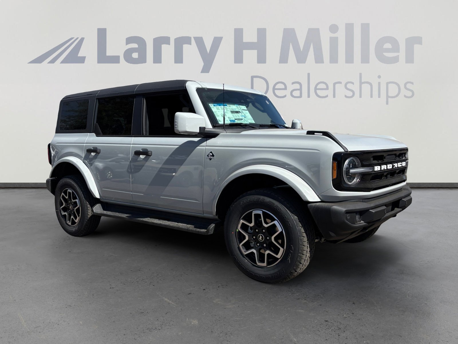 New 2026 Ford Bronco Outer Banks image 7