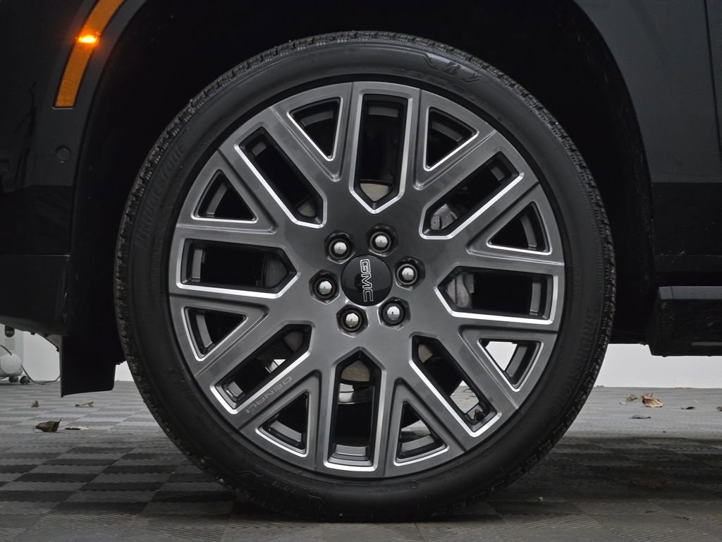 Used 2025 GMC Yukon Denali Ultimate w/ LPO, Floor Liner Package image 26