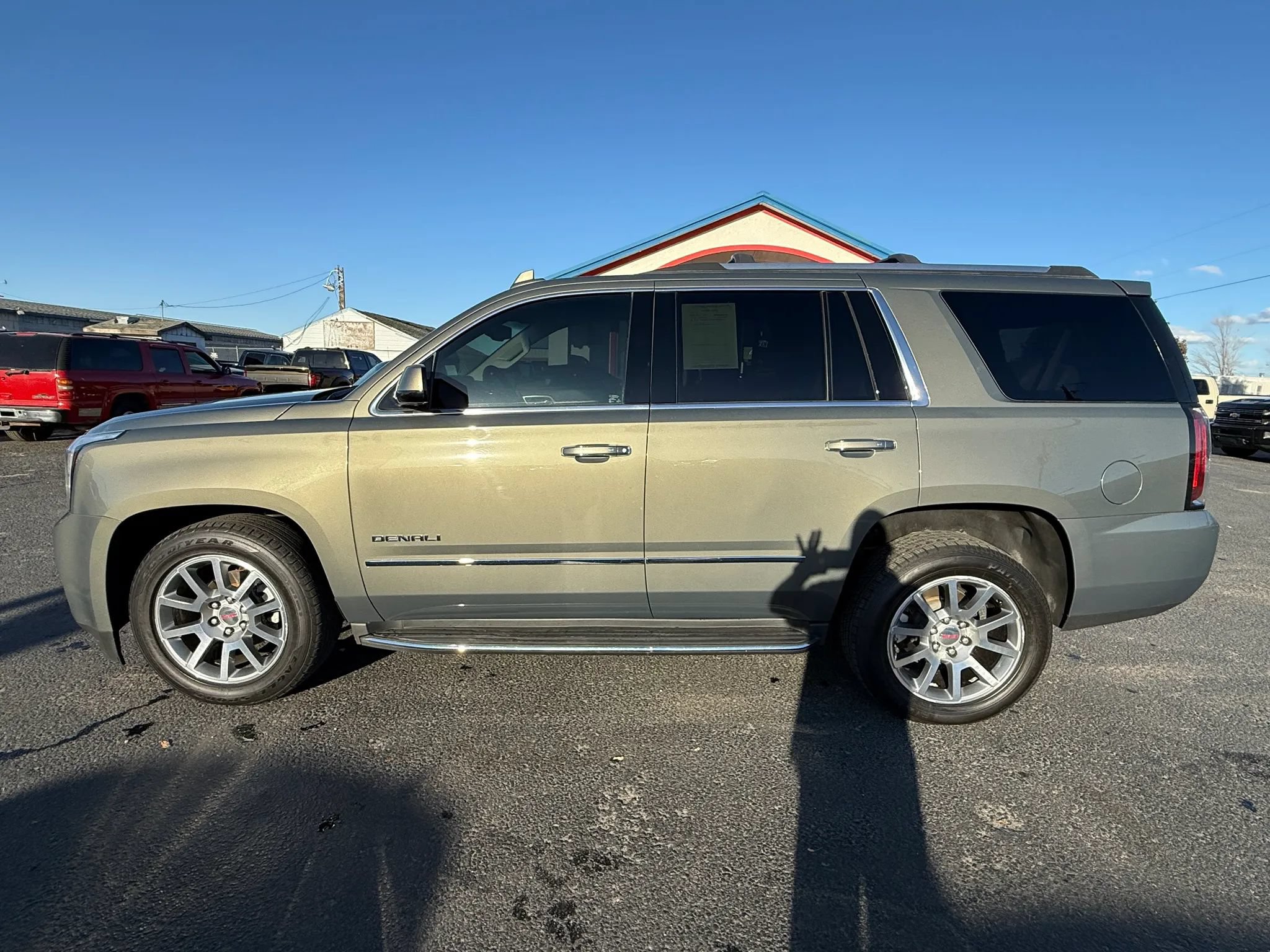 Used 2017 GMC Yukon Denali w/ Open Road Package AWD/4WD image 2