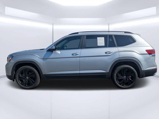 Used 2023 Volkswagen Atlas SE w/ Black Wheel Package FWD image 6