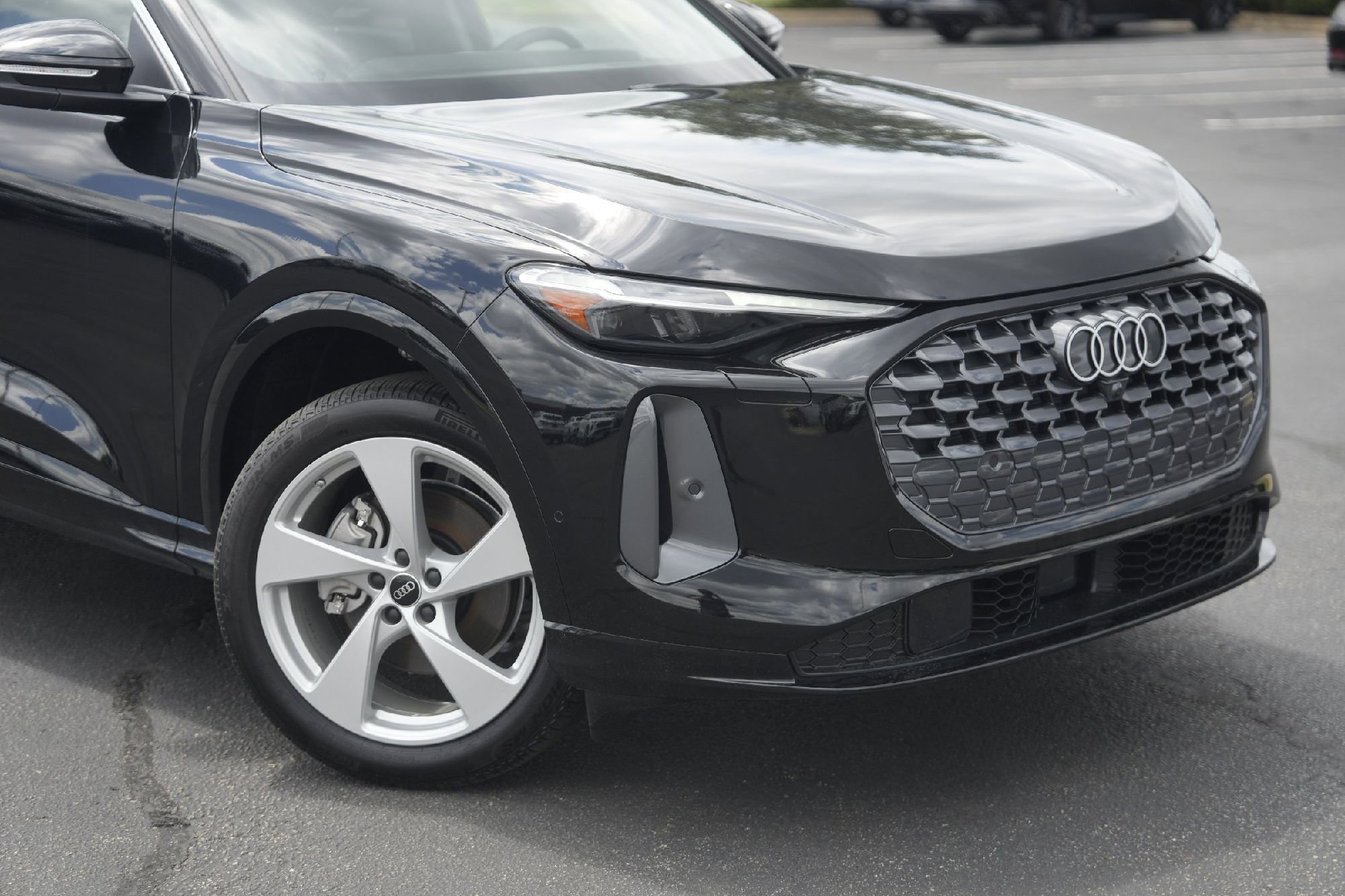 New 2025 Audi Q5 Premium Plus image 3