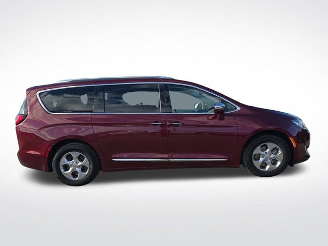 Used 2018 Chrysler Pacifica Limited image 2