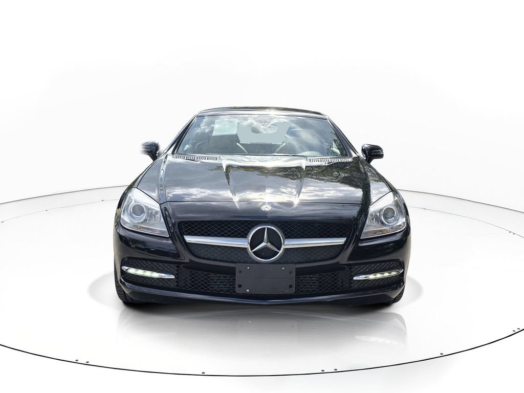 Used 2013 Mercedes-Benz SLK 250 image 2