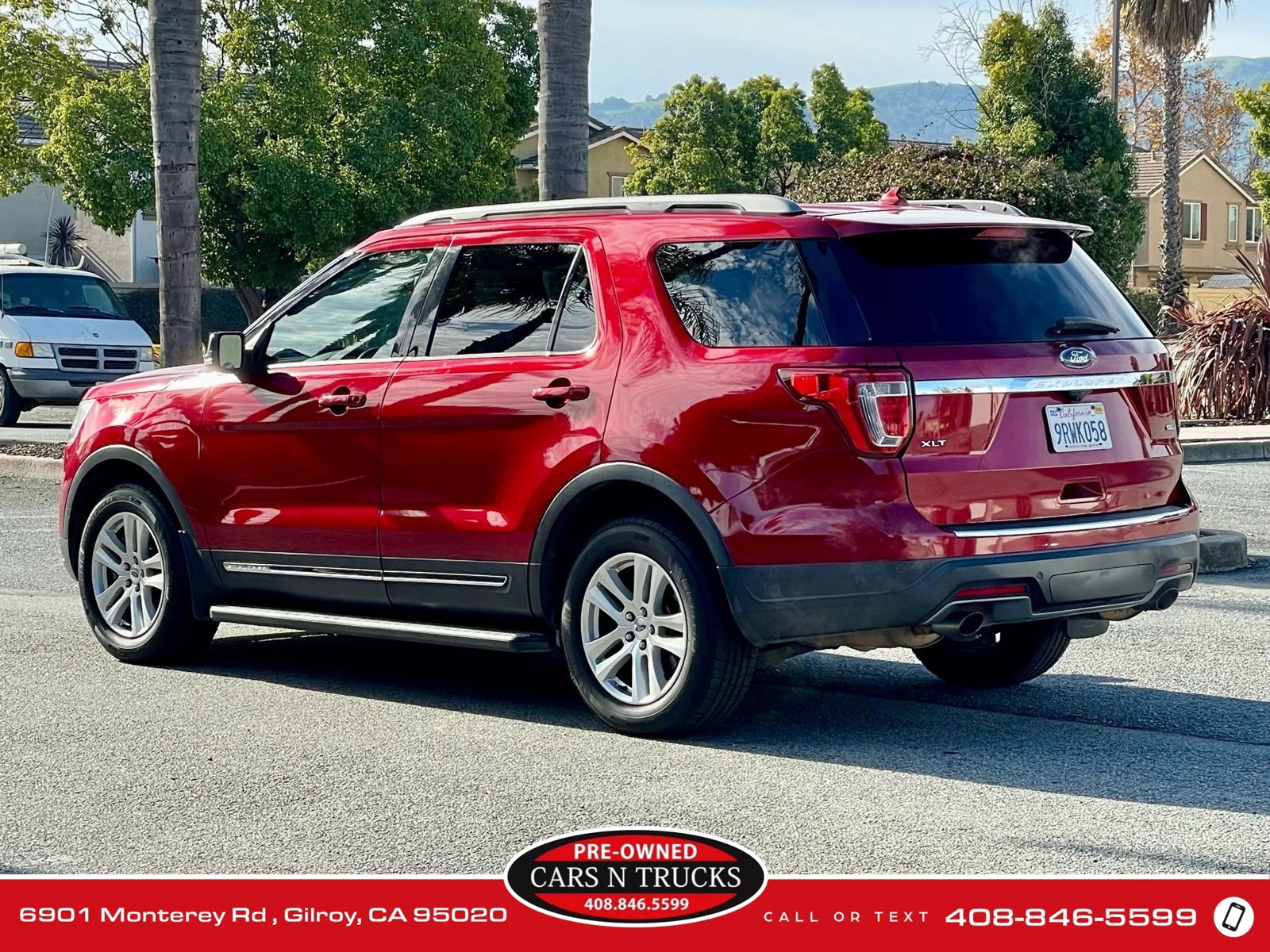 Used 2018 Ford Explorer XLT w/ Equipment Group 201A image 4