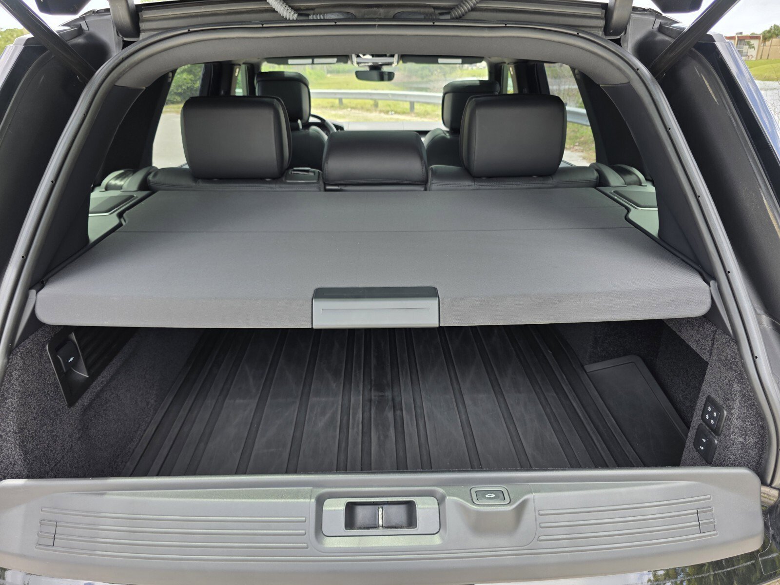 Used 2022 Land Rover Range Rover Westminster Edition AWD/4WD image 17