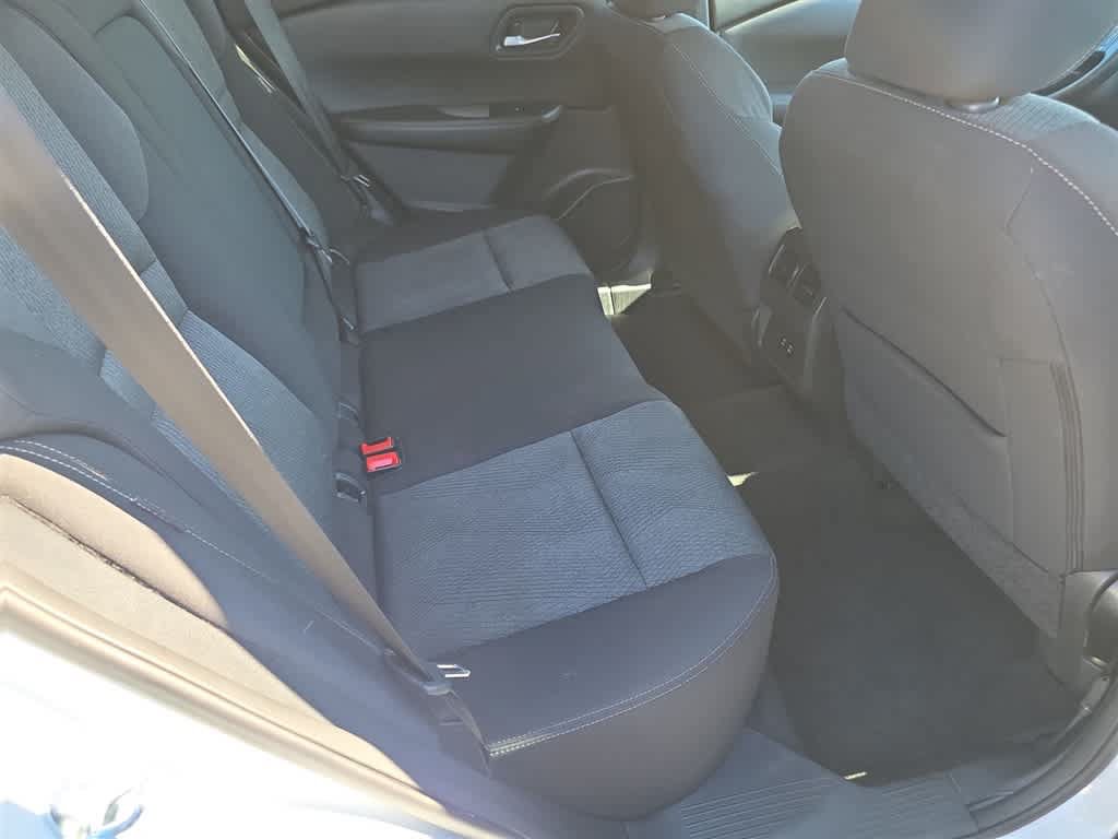 Used 2024 Nissan Rogue SV AWD/4WD image 12