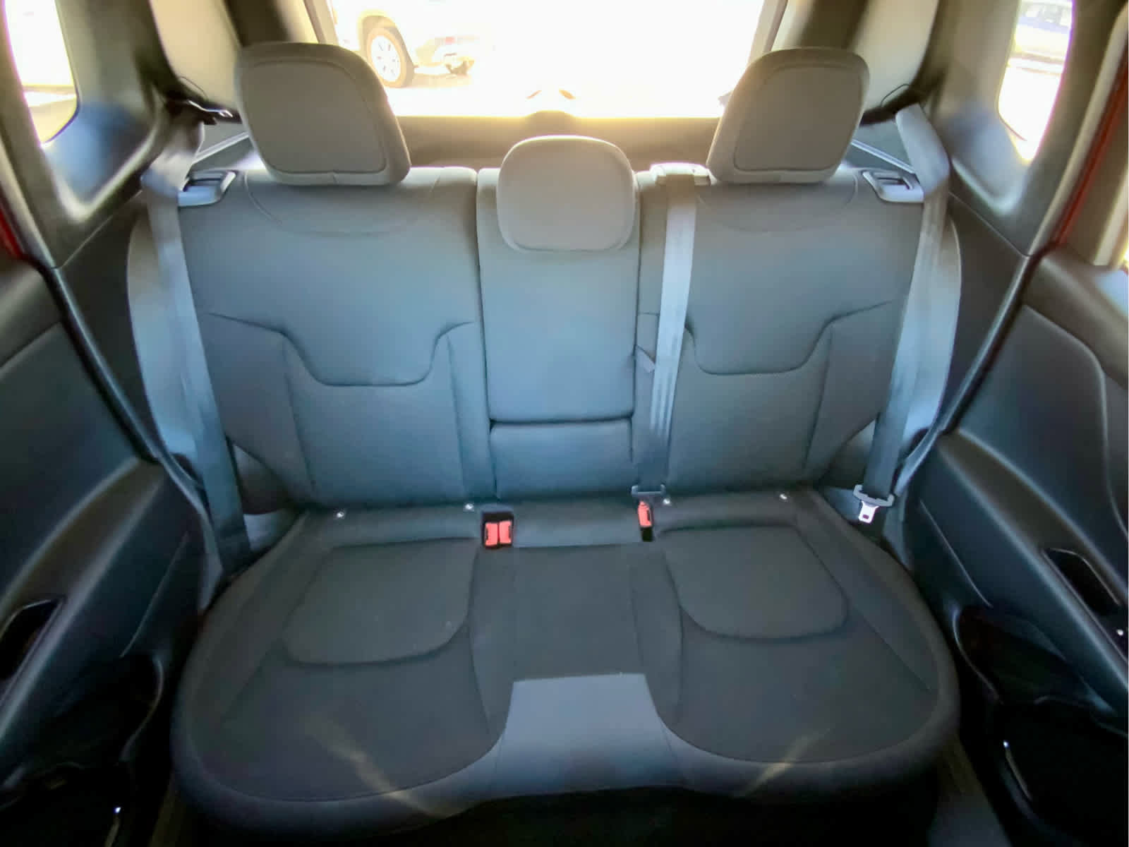 Used 2019 Jeep Renegade Altitude w/ UConnect 8.4 Nav Group image 28