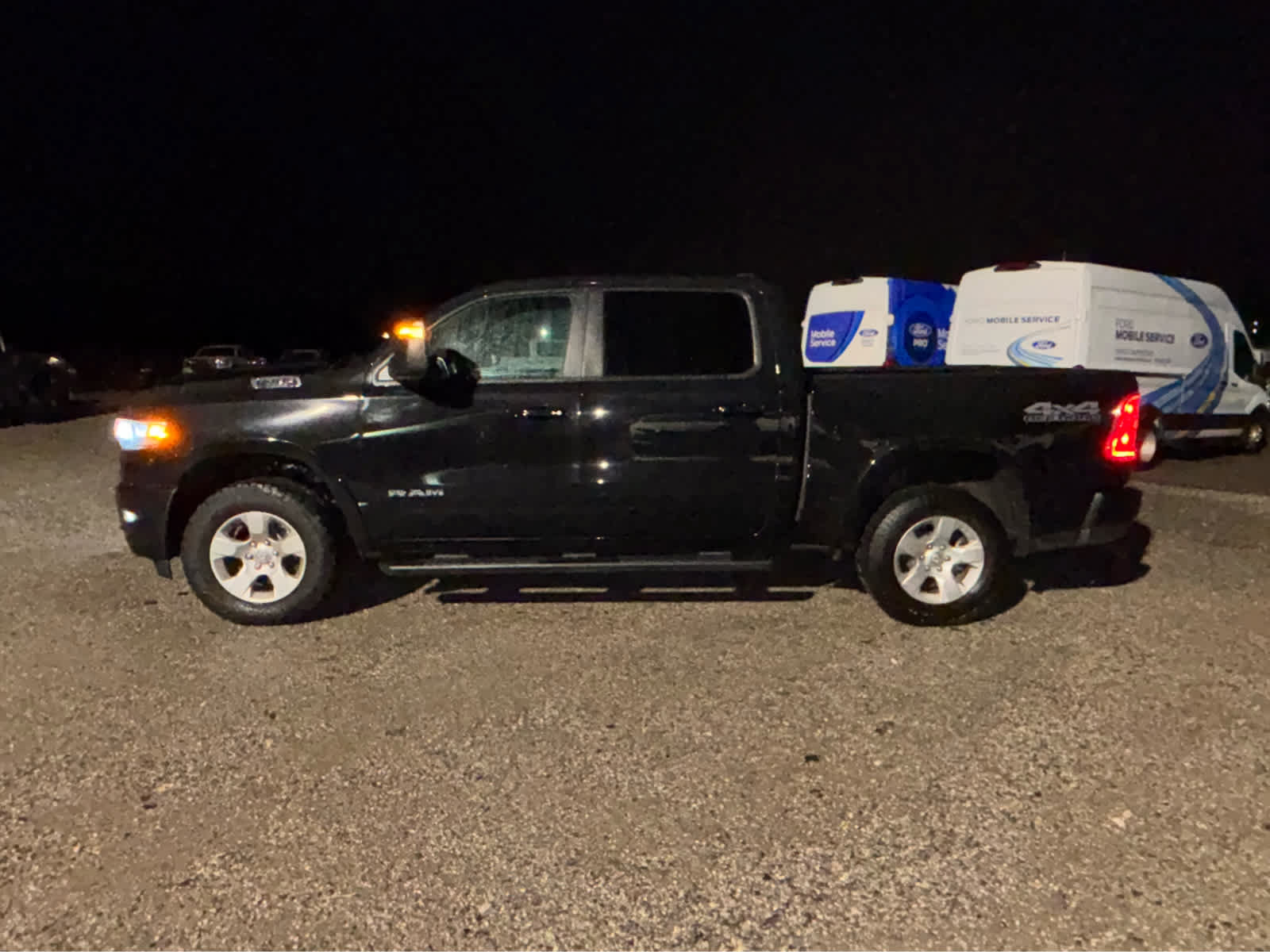 Used 2025 RAM 1500 Big Horn AWD/4WD image 3