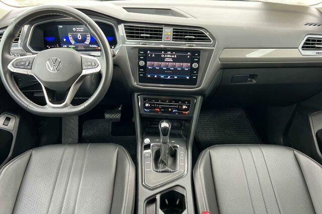 Certified 2022 Volkswagen Tiguan SE FWD image 13