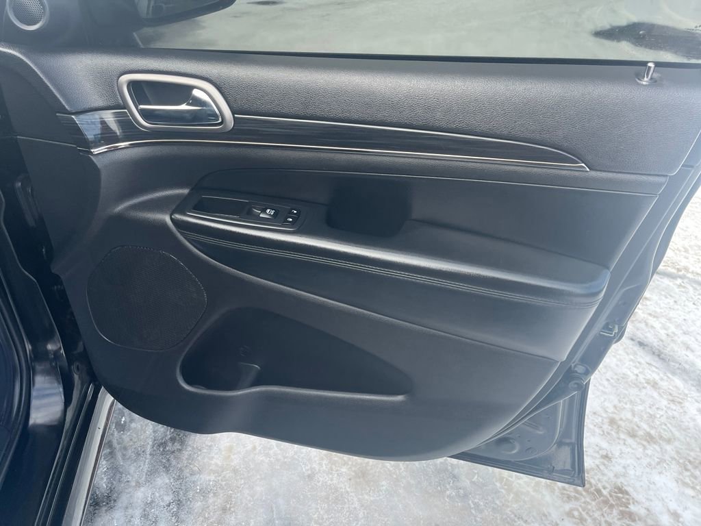 Used 2019 Jeep Grand Cherokee Limited X image 29